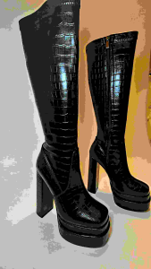 🇹🇭ร้านไทย🇹🇭รองเท้าบูทหนังดำทรงสูงสไตล์เกาหลี พื้นหนา ส้นสูง6 นิ้ว มีซิป หนังลายจรเข้(K6) พร้อมส่ง