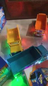 Mainan TRUK OLENG-BIS bisa jalan suara telolet ada lampu