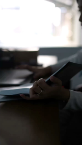 Hanna scarf by Nadheera Luxury