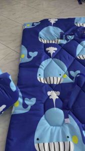 ส่งเร็ว1-3วันถึง ที่นอนเด็กอนุบาล ไปโรงเรียน ผ้าคอนตอน100% มีหมอนในตัวพร้อมสายสะพาย เด็กแรกเกิดถึง4ปี ลายน่ารักๆ ถูกใจคุณแม่