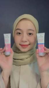 Emina Bright Stuff untuk Kulit Berjerawat Moisturizing Cream 20 mL