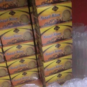 Rasa Sihat Tanpa Gula Halus! Dapatkan 3 Kotak Kopi Kunyit Hitam Qash Sekarang!
