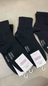 ถุงเท้าผู้ชายข้อกลางงานไทย, หนึ่งแพคมี 12 คู่ free size