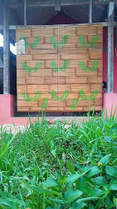 Tirai Bambu Gulung Murah dengan Kombinasi Warna Hitam Putih