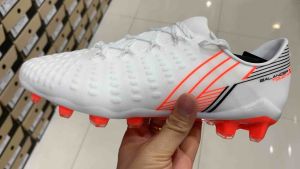 รองเท้าฟุตบอล pan รุ่น Balancer touch x ตัวท็อป