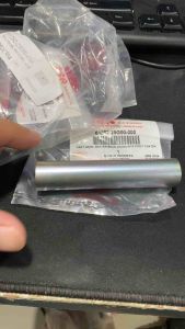 SGP SPACER SWING ARM RAIDER 150 CARBTYPE & FI 61282-25G00
