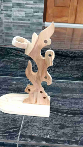 stand/jagrak untuk keris