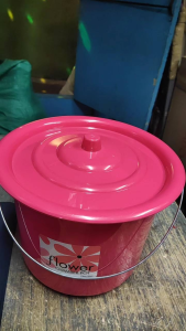 Arinola Plastic Chamber Pot Space-Saving and Durable Choice XLL size 28CM26CM RANDOM COLOR