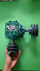 หัวเกียร์90องศาพร้อมมู่เล่ย์4นิ้ว2ร่องB ทั้งสองข้าง