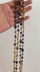 สร้อยคอมุกแท้ ยาว 60 นิ้ว มุกหลากสี ทอง เทา กาแฟ ร้อยคั่นด้วยลูกปัด มุกธรรมชาติ คละทรง คละไซส์