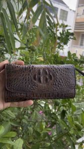 Ví 2hand dạng gấp ba có dây móc tay dài nữ da cá.sấu. thật của Nhật rất đẹp  -T796