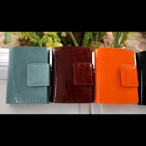 💗💗 MARAH กระเป๋าสตางค์ 3 พับ ใส่บัตร atm ได้เยอะ หนังแท้ หนังวัว ขนาดเล็ก บาง น่ารัก สีตามวันเกิด สีประจำวันเกิด สำหรับผู้หญิง ราคาถูก *** ส่งฟรี