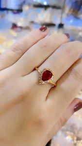 CINCIN EMAS DAHLIA PERMATA BATU MERAH GIOK TITANIUM ANTI LUNTUR