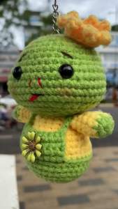 Móc khóa rắn cute (Snake) đội vương miện bằng len milk cotton cao cấp handmade cao 115cm