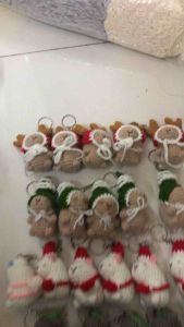 [ Hàng sẳn- ảnh chính chủ ] Capybara phiên bản lễ tình yêu bằng len handmade ( nhận gói quà tặng )