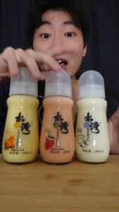 Shuilian Taiwan Baby Bottle Yogurt Drinks (Original Mango Strawberry Flavors) - 280 ml
