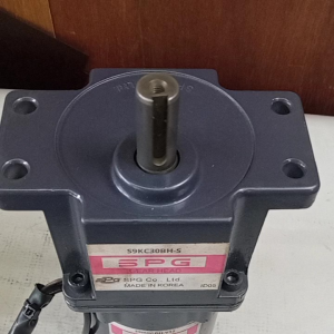 DINAMO GEARBOX 220V 60W 90-1400RPM