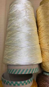 1 cuộn chỉ tơ dù 1mm.