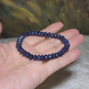 Gegegems premium 7.8mm faceted raw blue Sapphire bracelet [Natural Crystal]