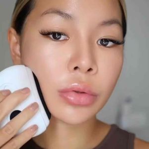 Fulico กัวซาไฟฟ้าหินธรรมชาติ เครื่องนวดหน้าอุ่น ระบบสั่นกระตุ้นผิว ช่วยยกกระชับหน้าเรียว ลดบวมน้ำ เผยผิวเรียบเนียน เปล่งปลั่งอย่างเป็นธรรมชาติ