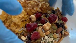 คอร์นเฟลกส์คาราเมลน้ำผึ้ง ผสมธัญพืช 60กรัม/100กรัม/200กรัม