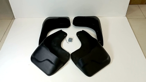 Karpet Lumpur Mud Guard Innova Reborn 2016 2017 2018 2019 2020 2021 Set 4Pcs Best Seller