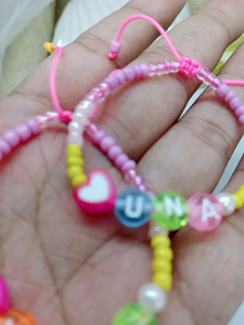 Gelang Manik Aurora Serut: Aksesori Wanita Elegan