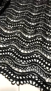 vải ren chỉ dày dặn màu đen họa tiết đẹp sang _( khổ 1m2) may đầm váy thiết kế phối kiểu