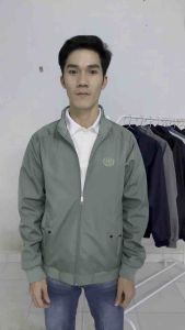 Áo Khoác Nam Cao Cấp . Túi ngoài có khoá kéo. Có túi trong tiện lợi