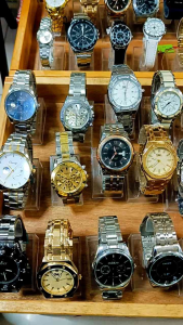 กล่องสุ่มนาฬิกา!แนวตื่นเต้น เร้าใจ (เน้น ความคุ้มค่า)นี่ไม่ใช่แค่กล่องสุ่มธรรมดา! แต่คือโอกาสสุดพิเศษ