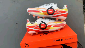 Sepatu Bola Ots Catalyst Hyper IN White Orange Free Kaos Kaki Dan Deker