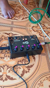 Efek Gitar Distorsi & Delay: Pilihan Terbaik untuk Musisi