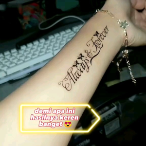 tato temporer tulisan latin kode R estetik tahan air