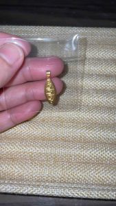 PAWNABLE PAWNABLE 18K Saudi Gold Oblong-Fen Pendant(open back lightweight)