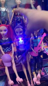 KPOP DEMON HUNTERS DOLL HUNTRIX SOLO AND SET Fashion doll