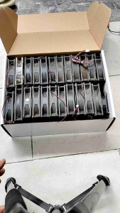 1 CHIẾC QUẠT TẢN NHIỆT 12X12X2.5CM BÃI ĐẸP CHƯA VỆ SINH VỀ ANH EM CHẾ ĐỒ CHƠI NHE 12vol