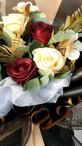 Buket  bunga/bunga mawar/bunga artifisial/buket boneka/boneka wisuda/hadiah/kado ultah/bunga kering/anniversary/teddy bear/bucket bunga murah/buket tangerang/buket jakarta/jabodetabek/kado cowok/kado cewek/kado estetik/bucket aesthetic/estetik/hari