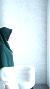 Hijab segi empat wolfis hijau emerald