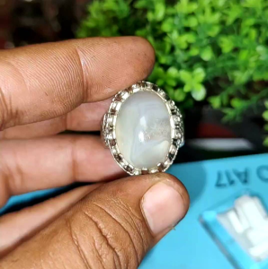 akik Sulaiman anggur