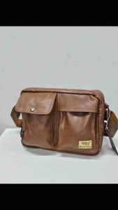 กระเป๋า ThreeBox 3551# ขนาด 11 นิ้ว หนังPUพรีเมียม อะไหล่โลโก้หนาสวย ทุกจุด มีซิ้ป ช่องแบ่งเป็นสัดส่วน มีช่องบุนวมใส่ ไอแพท ได้ จุของได้เยอะมากๆ