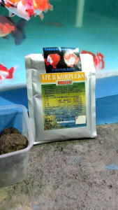 (Vit B kompleks Boster)Originalcampuran pakan mempercepat pertumbuhan ikan hias