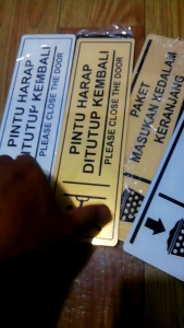 AKRILIK PINTU HARAP TUTUP KEMBALI STIKER ACRYLIC TEBAL 2 MM
