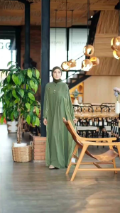 GAMIS JUMBO LD 115 CM MOTIF VINTAGE ETNIK BY TULUS SIGNATURE KUALITAS PREMIUM HQ / RADINDA DRESS BAHAN POLOLIMEN BRUKAT MIX AIRFLOW PREMIUM HQ MOTIF ETNIK / DRESS LENGAN BALON ZIPPER BELAKANG