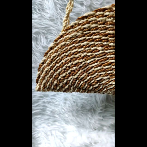 HALF-MOON SLING BAGS ( EMPANADA-SHAPED)