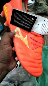 สีใหม่ รองเท้า บอล มิถูนู มาถูก สำหรับวัยรุ่น ไทย นักเตะ บอลที่ดีเด่น รับประกันสินค้าตรง 100%