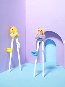 Childrens training chopsticks 1-3 infants learn to eat auxiliary one or two stages of learning chopsticks