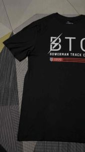 เสื้อยืดวิ่งผู้ชาย Nike BTC bowerman track club Foundation SS