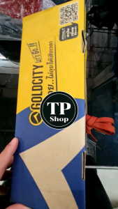 รองเท้าผ้าใบนักเรียนโกล์ดซิตี้ เบอร์ 28-47 รองเท้าผ้าใบอเนกประสงค์ เหมาะกับทุกเพศทุกวัยหลากหลายอาชีพ อาทิเช่น นักเรียน ราชการ รับจ้าง นักกีฬาตระกร้อ เดินเล่น เดินทางไกล ช่างทำหลังคา เป็นต้น ผลิตด้วยผ้าแคนวาส ระบายอากาศได้ดี ทนทาน แผ่นรองพื้น ( Insole) ทำ