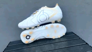 Sepatu Bola Ots Olympico V3 White Free Kaos Kaki Dan Skin Deker