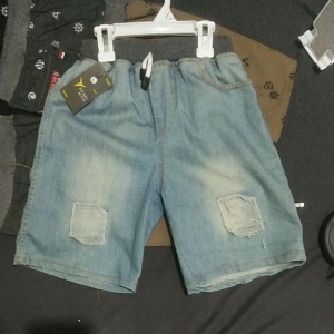 Celana Pendek Anak Jeans: Memilih dan Menggunakan dengan Benar